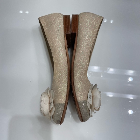 Chanel gold & silver glitter ballet flat as 37 with blush color camellia flower. - Picture 3 of 5
